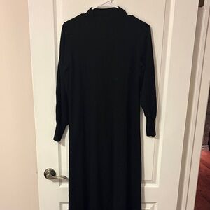 UNIQLO Elegant Black Long Sleeve Dress